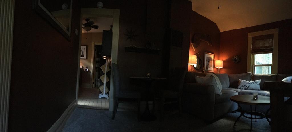 Kara'S Kottages Bed & Breakfast Kalamazoo Exterior photo